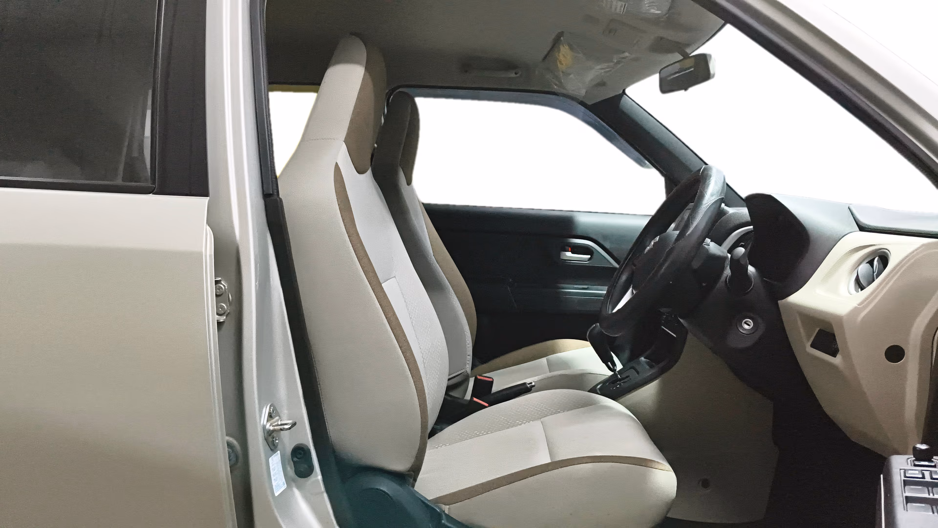 View 2022 Maruti Suzuki 1000 Base Variant Image 26 Used 2022 Maruti Suzuki 1000 Base Variant Image 26