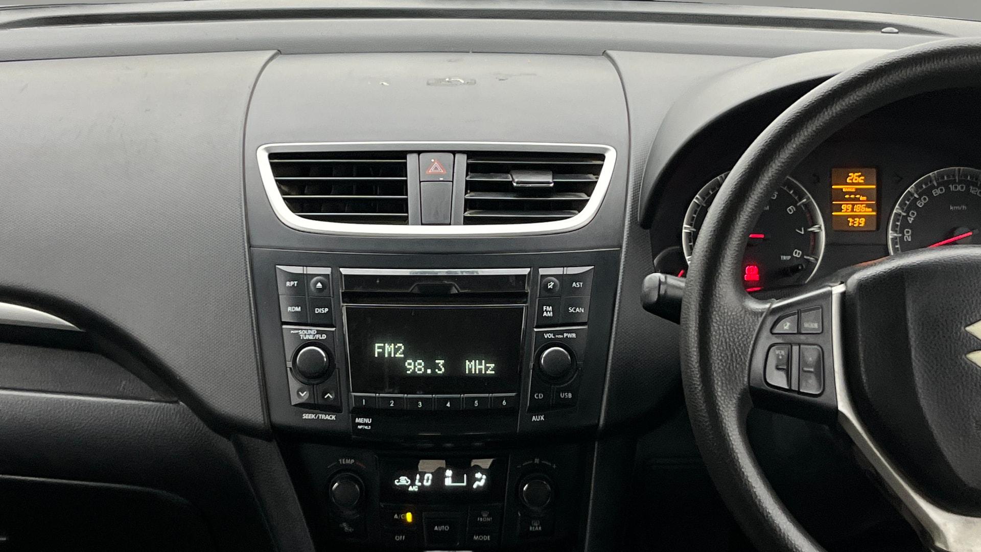 View 2014 Maruti Suzuki 1000 Base Variant Image 17 Used 2014 Maruti Suzuki 1000 Base Variant Image 17