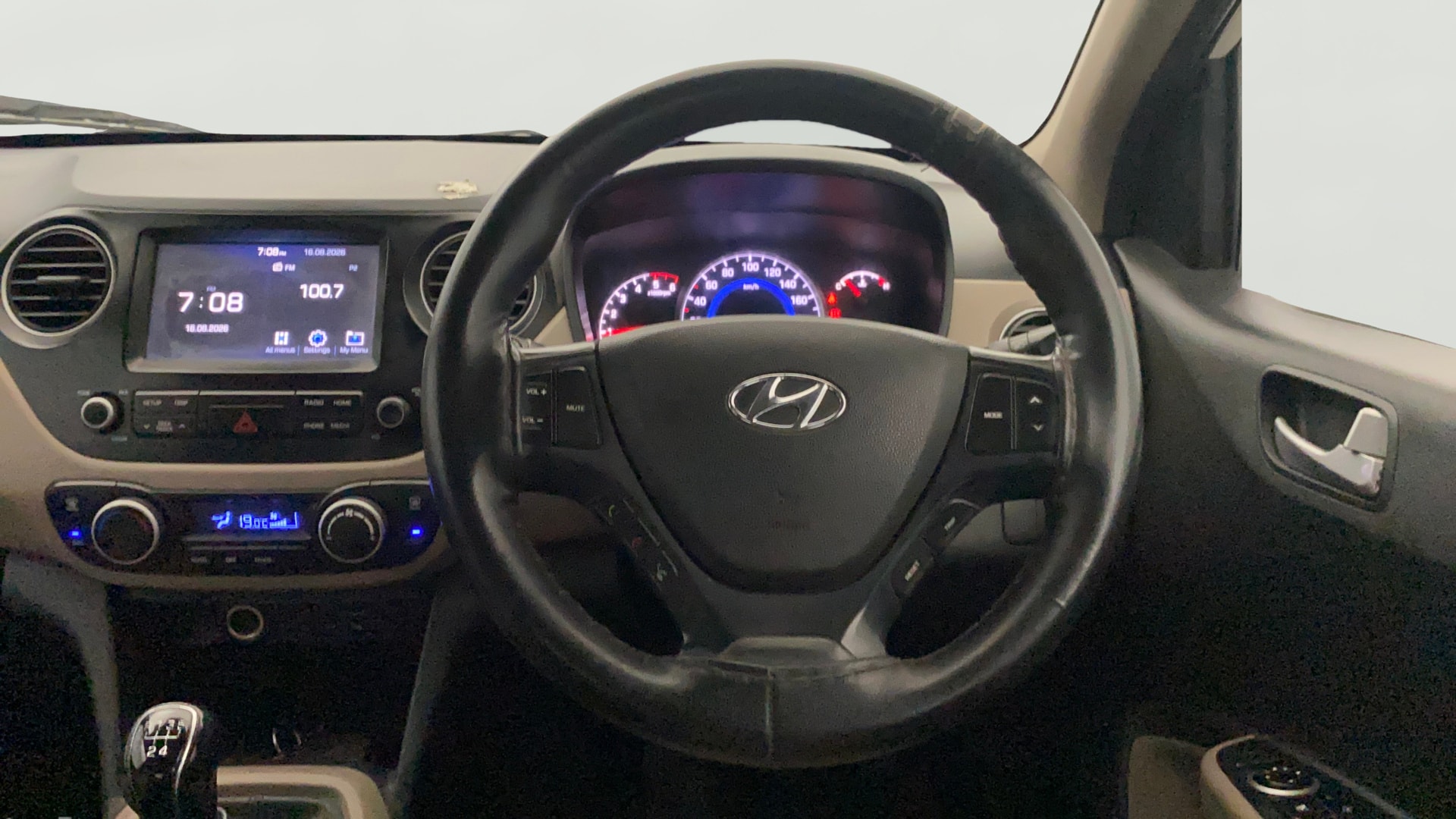 View 2018 Hyundai Grand i10 1.2 Asta Diesel Image 20 Used 2018 Hyundai Grand i10 1.2 Asta Diesel Image 20