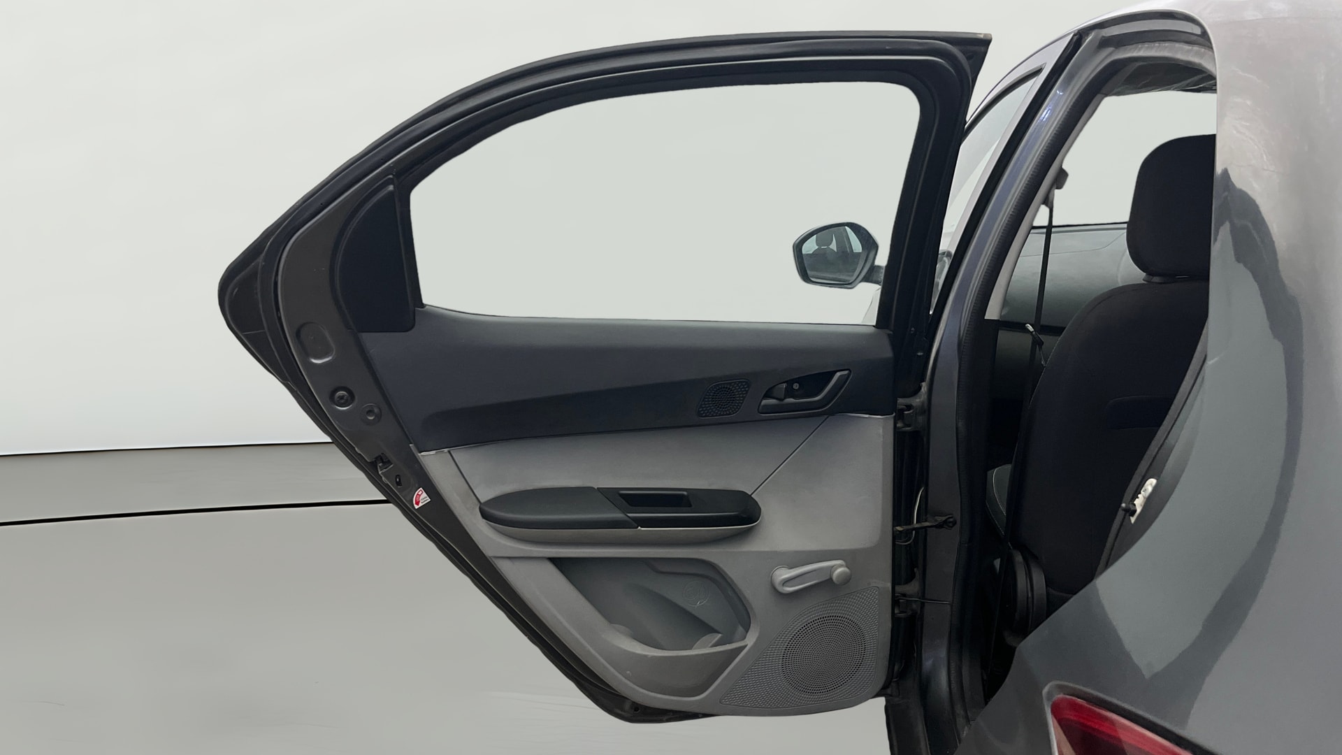 View 2021 Tata Tiago Revotorq XB Image 14 Used 2021 Tata Tiago Revotorq XB Image 14