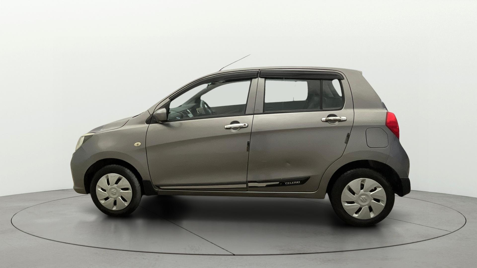 View 2021 Maruti Suzuki 1000 Base Variant Image 5 Used 2021 Maruti Suzuki 1000 Base Variant Image 5