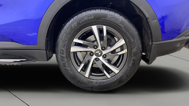 View Mahindra XUV700 Image 11 Used Mahindra XUV700 Image 11