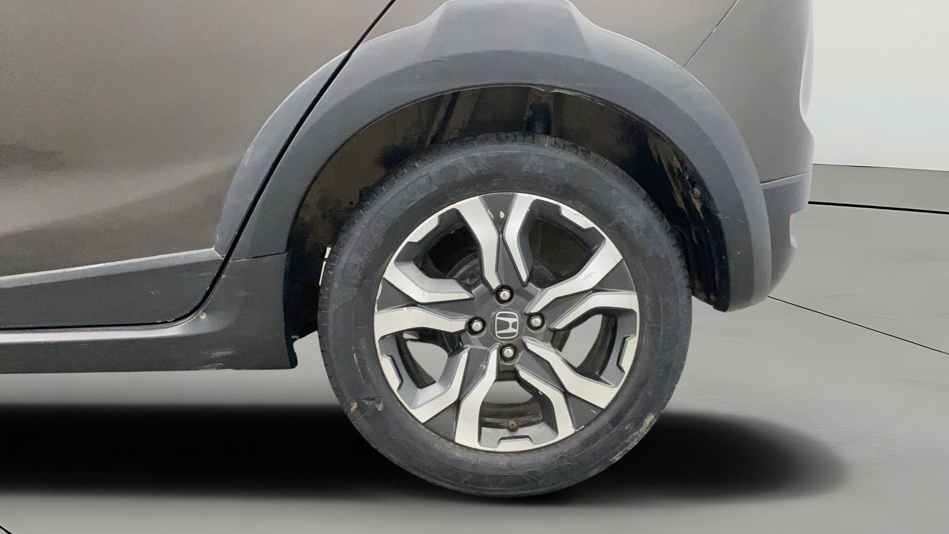 View 2017 Honda WR-V S MT Diesel Edge Edition Image 7 Used 2017 Honda WR-V S MT Diesel Edge Edition Image 7