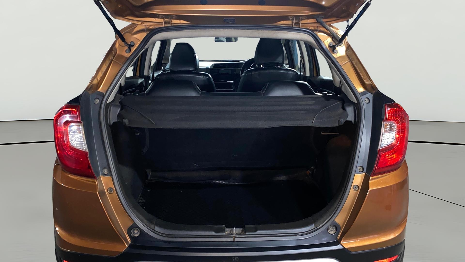 View 2019 Honda WR-V S MT Diesel Edge Edition Image 38 Used 2019 Honda WR-V S MT Diesel Edge Edition Image 38