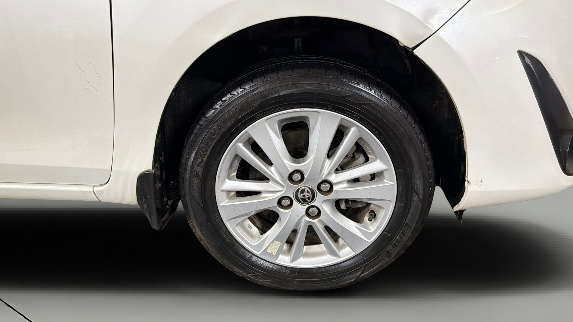 View 2018 Toyota Yaris V CVT Image 42 Used 2018 Toyota Yaris V CVT Image 42