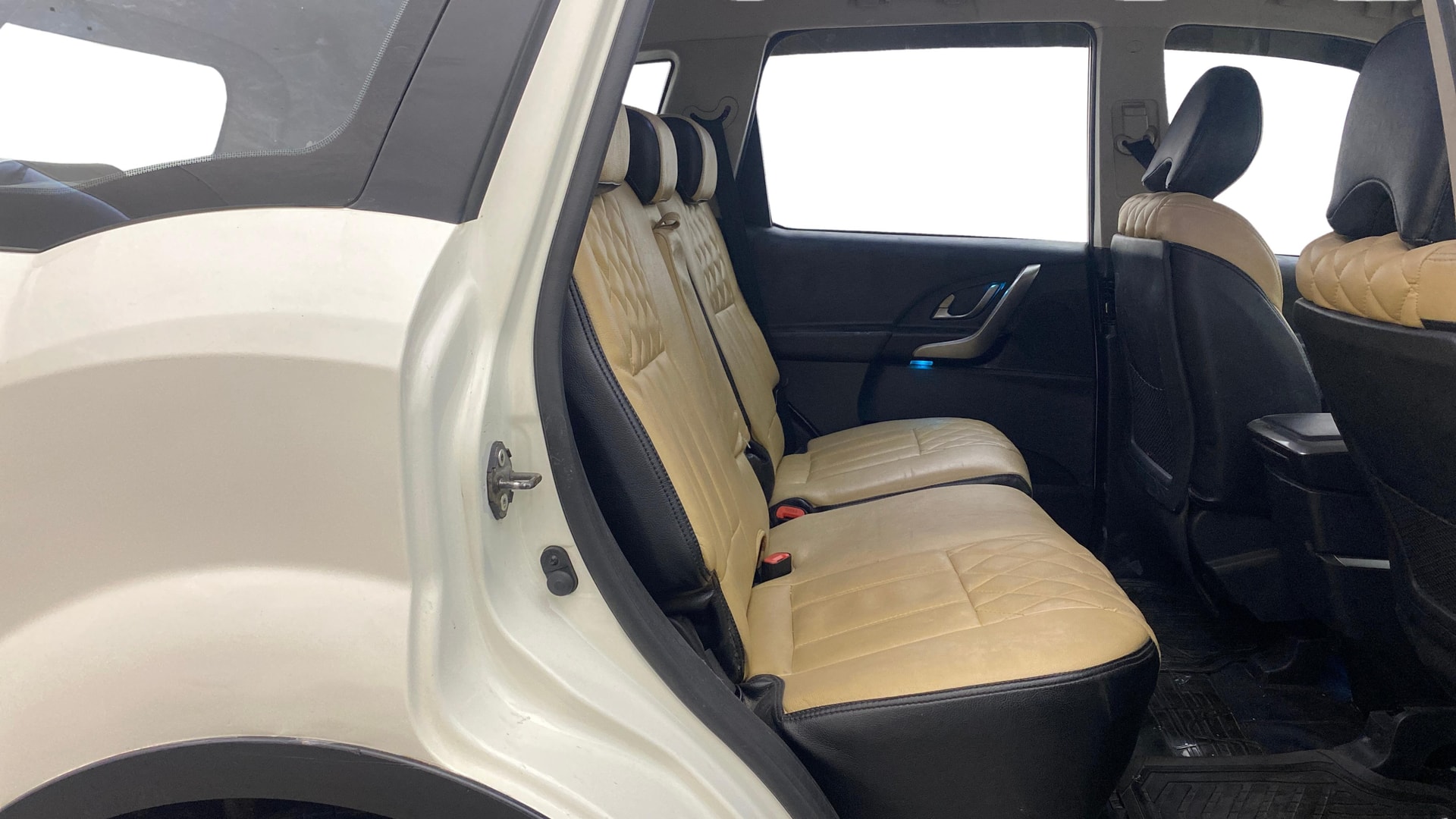 Used 2021 Mahindra XUV500 Used 2021 Mahindra XUV500