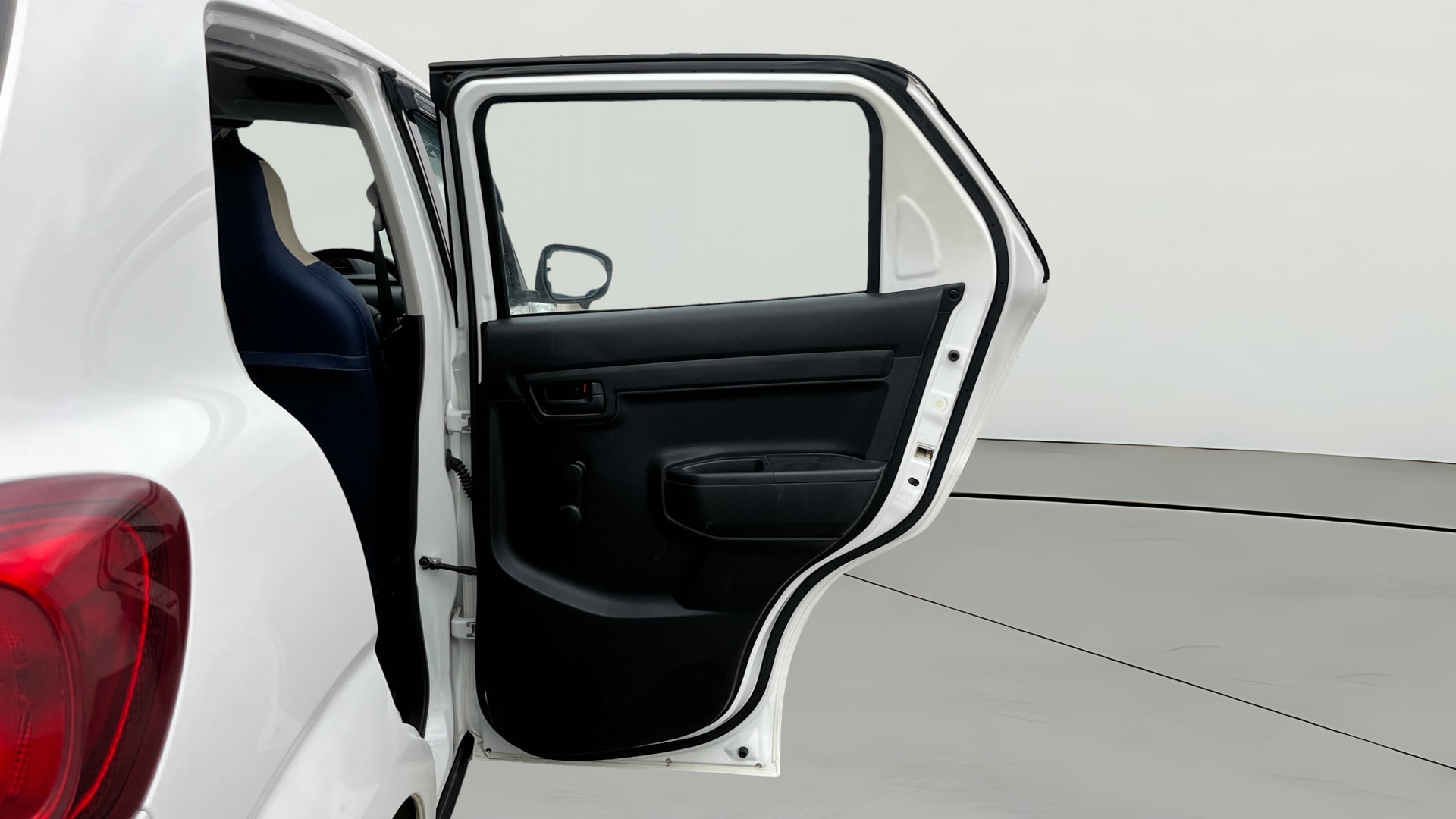 View 2023 Maruti Suzuki 1000 Base Variant Image 7 Used 2023 Maruti Suzuki 1000 Base Variant Image 7