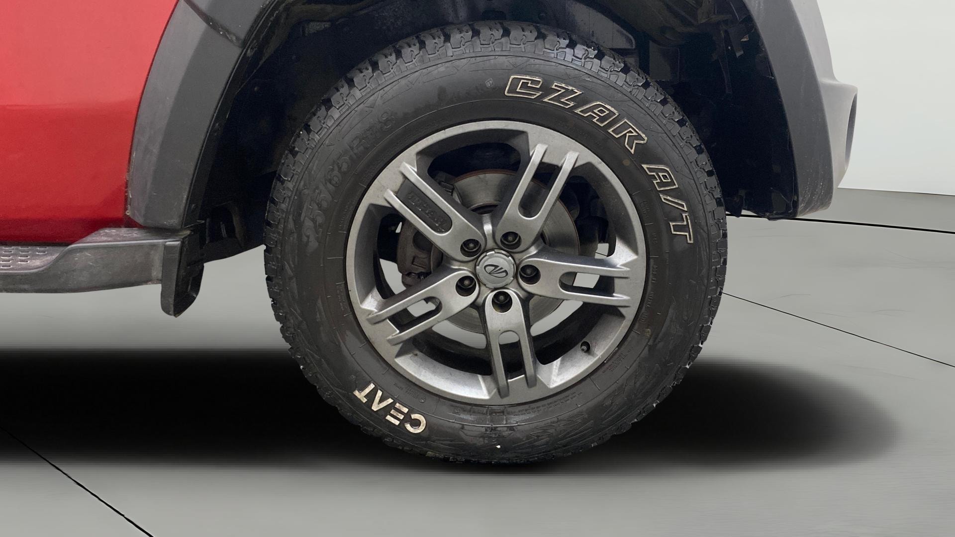 View 2022 Mahindra Thar AX Standard Manual Soft Top 6 Seater Image 40 Used 2022 Mahindra Thar AX Standard Manual Soft Top 6 Seater Image 40