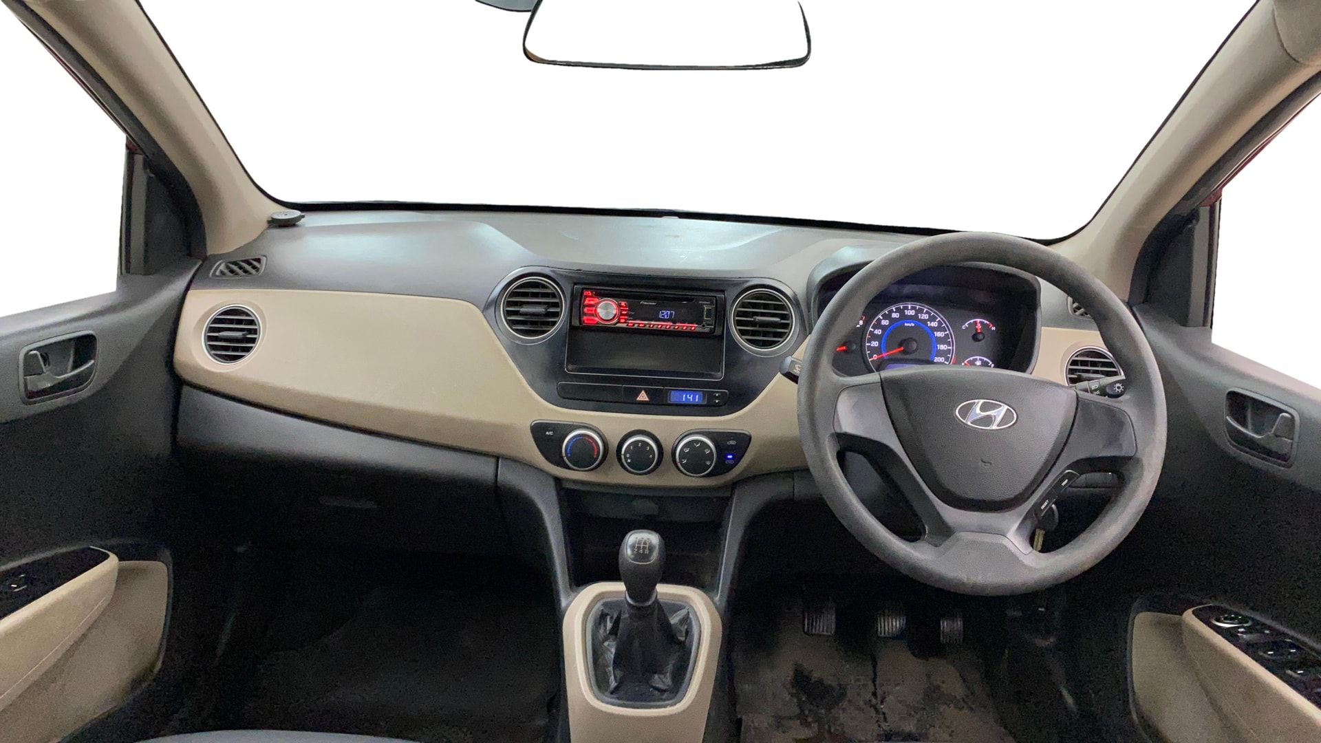 View 2015 Hyundai Grand i10 Magna 1.2 Kappa VTVT Image 15 Used 2015 Hyundai Grand i10 Magna 1.2 Kappa VTVT Image 15
