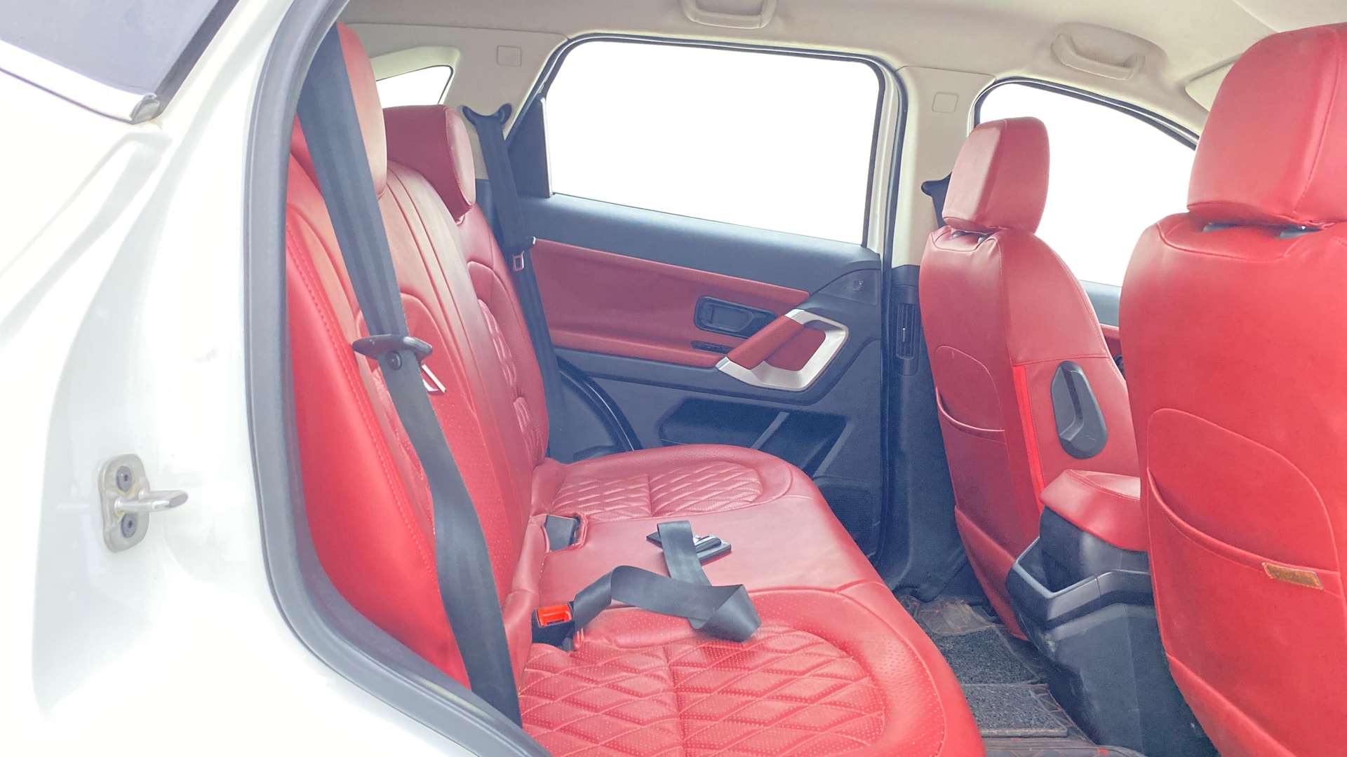 View 2021 Tata Harrier XE Image 35 Used 2021 Tata Harrier XE Image 35