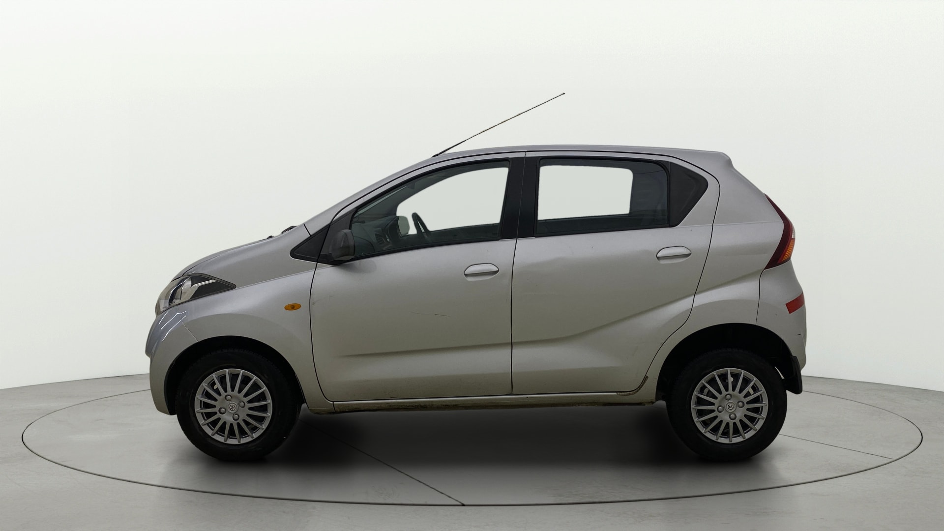 View 2018 Datsun Redi GO T (O) 1.0L AMT BS IV Image 5 Used 2018 Datsun Redi GO T (O) 1.0L AMT BS IV Image 5