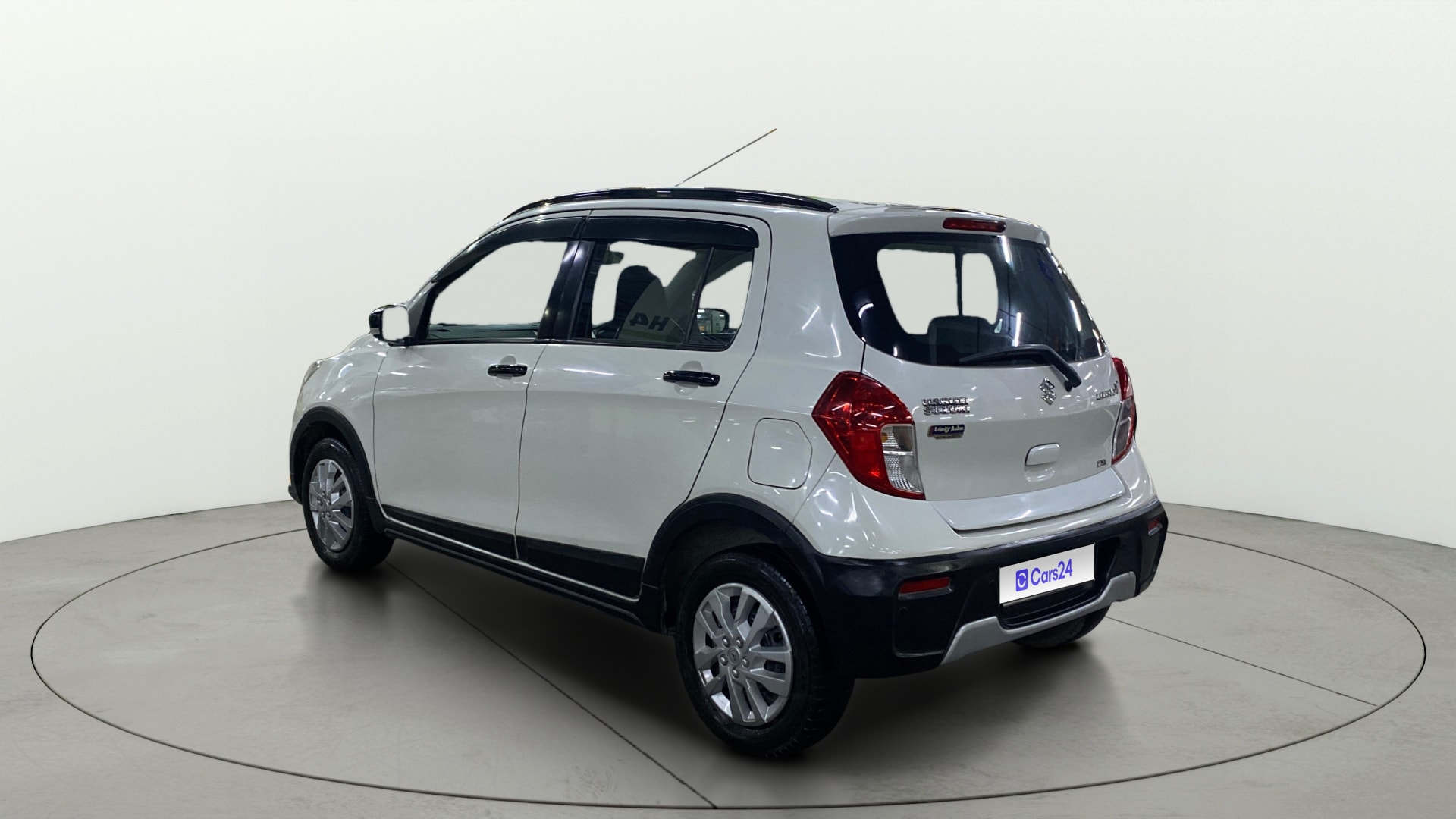 View 2018 Maruti Suzuki 1000 Base Variant Image 2 Used 2018 Maruti Suzuki 1000 Base Variant Image 2