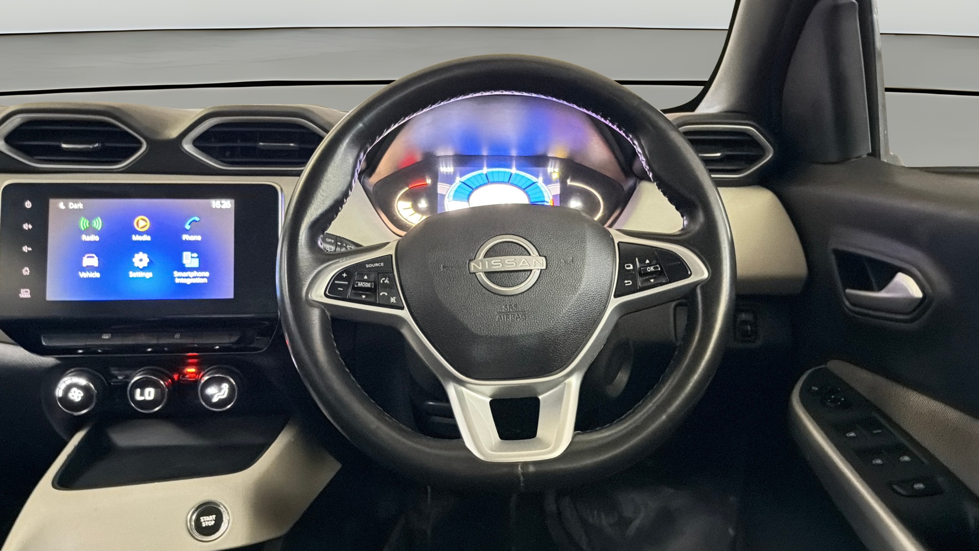 View 2022 Nissan Magnite XV Image 12 Used 2022 Nissan Magnite XV Image 12
