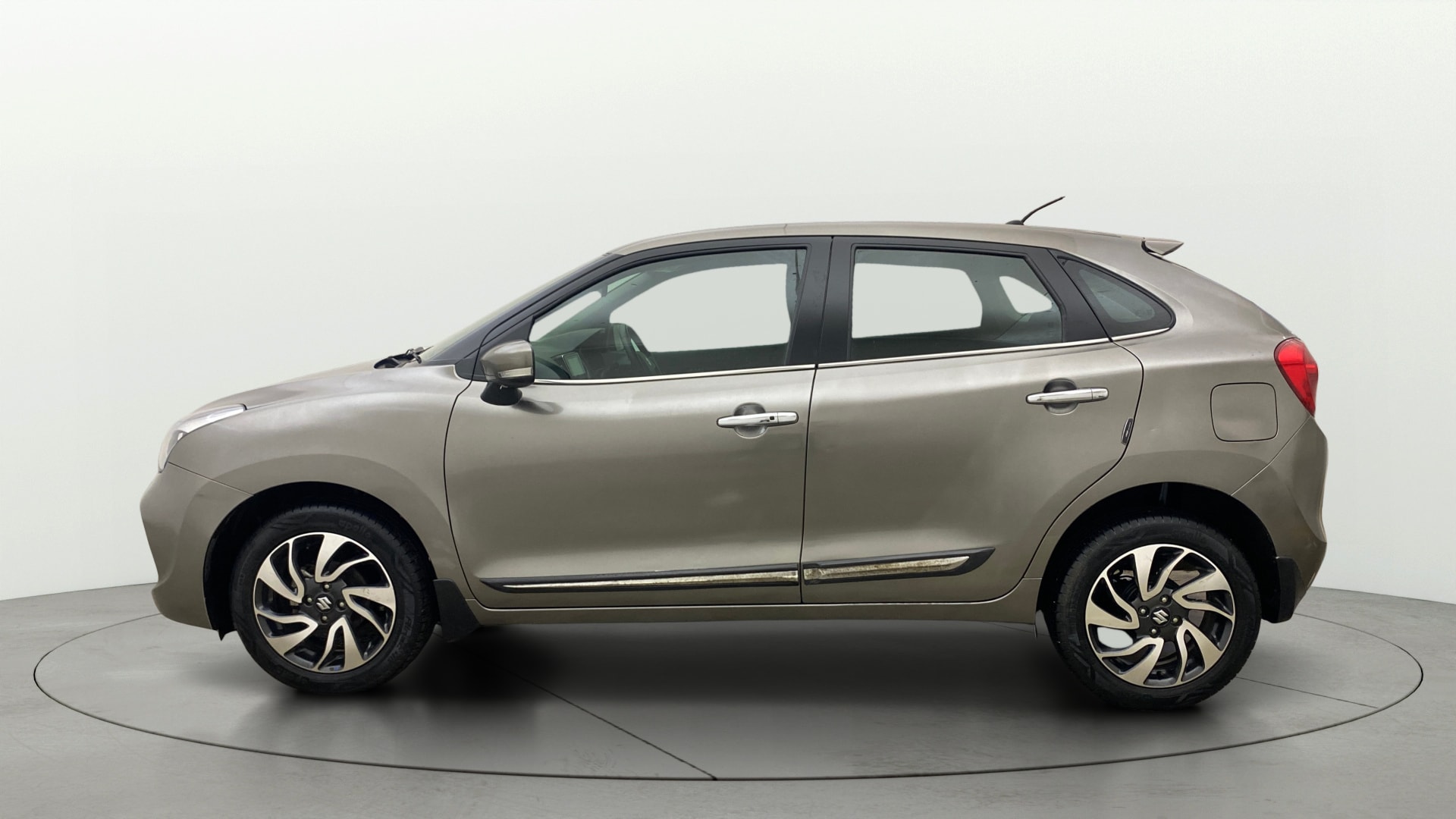 View 2021 Maruti Suzuki 1000 Base Variant Image 5 Used 2021 Maruti Suzuki 1000 Base Variant Image 5