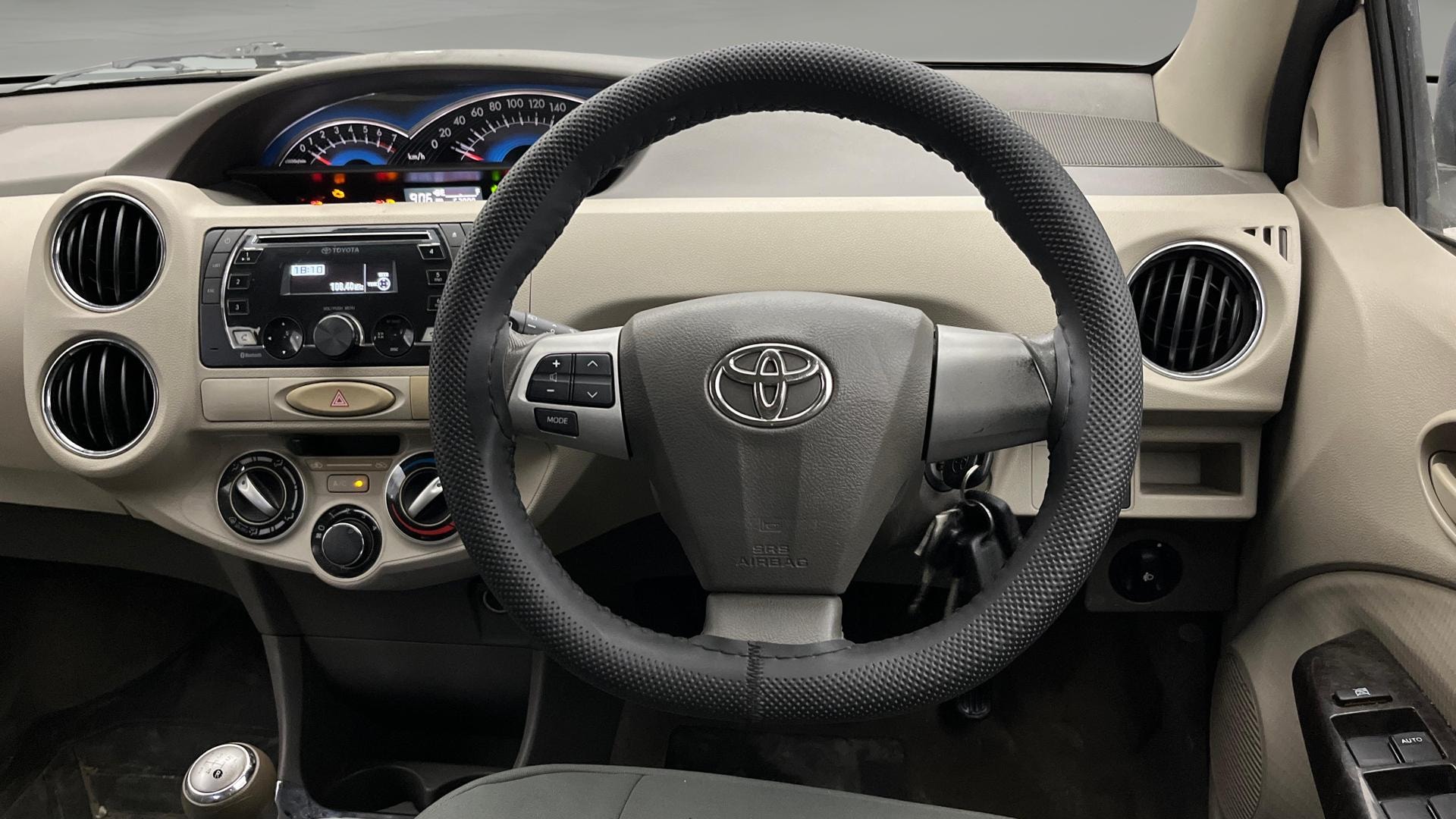 View 2015 Toyota Etios VX Image 20 Used 2015 Toyota Etios VX Image 20