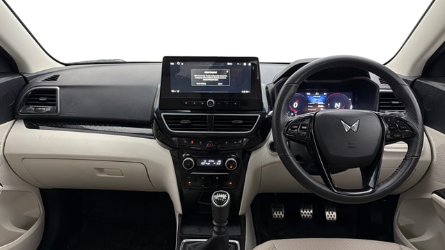 View Mahindra XUV 3XO Image 15 Used Mahindra XUV 3XO Image 15