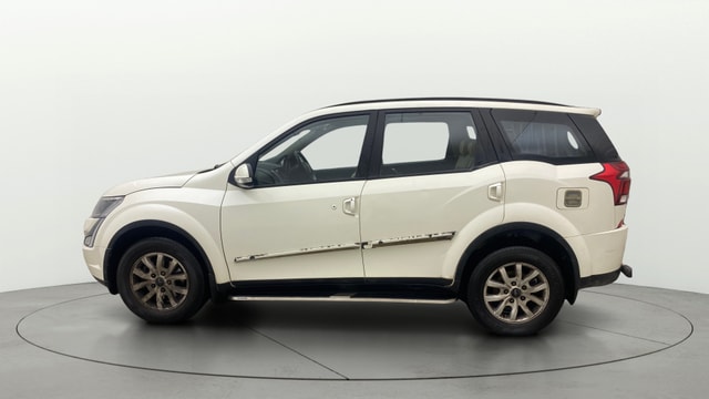 View Mahindra XUV500 Image 28 Used Mahindra XUV500 Image 28