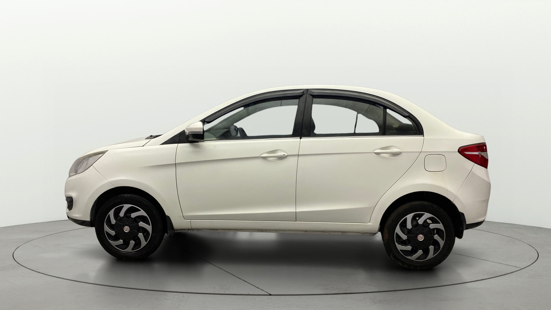 View 2016 Tata Zest XE Petrol Image 5 Used 2016 Tata Zest XE Petrol Image 5