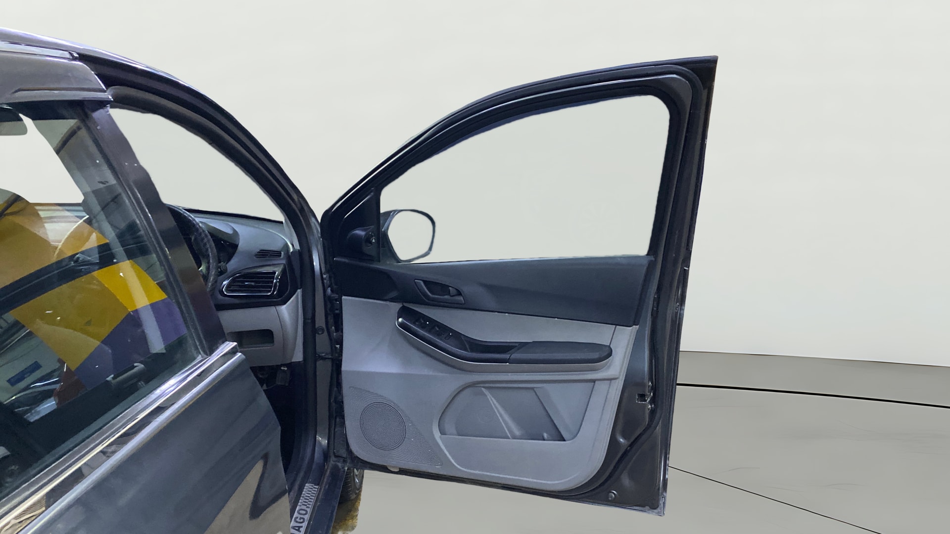 Used 2023 Tata Tiago Used 2023 Tata Tiago