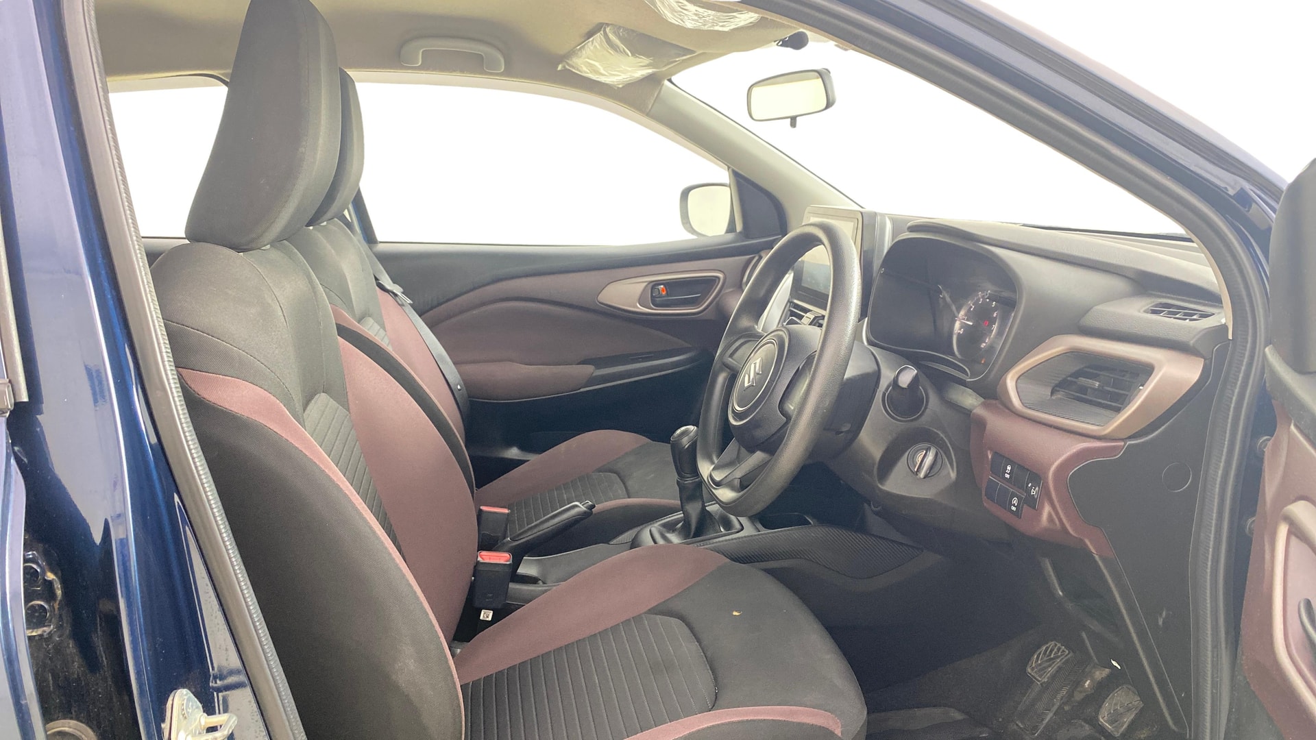 View 2023 Maruti Suzuki 1000 Base Variant Image 26 Used 2023 Maruti Suzuki 1000 Base Variant Image 26