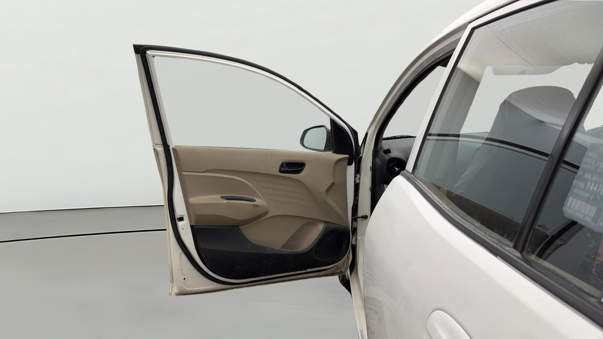View 2021 Hyundai New Santro D-Lite Petrol Image 30 Used 2021 Hyundai New Santro D-Lite Petrol Image 30