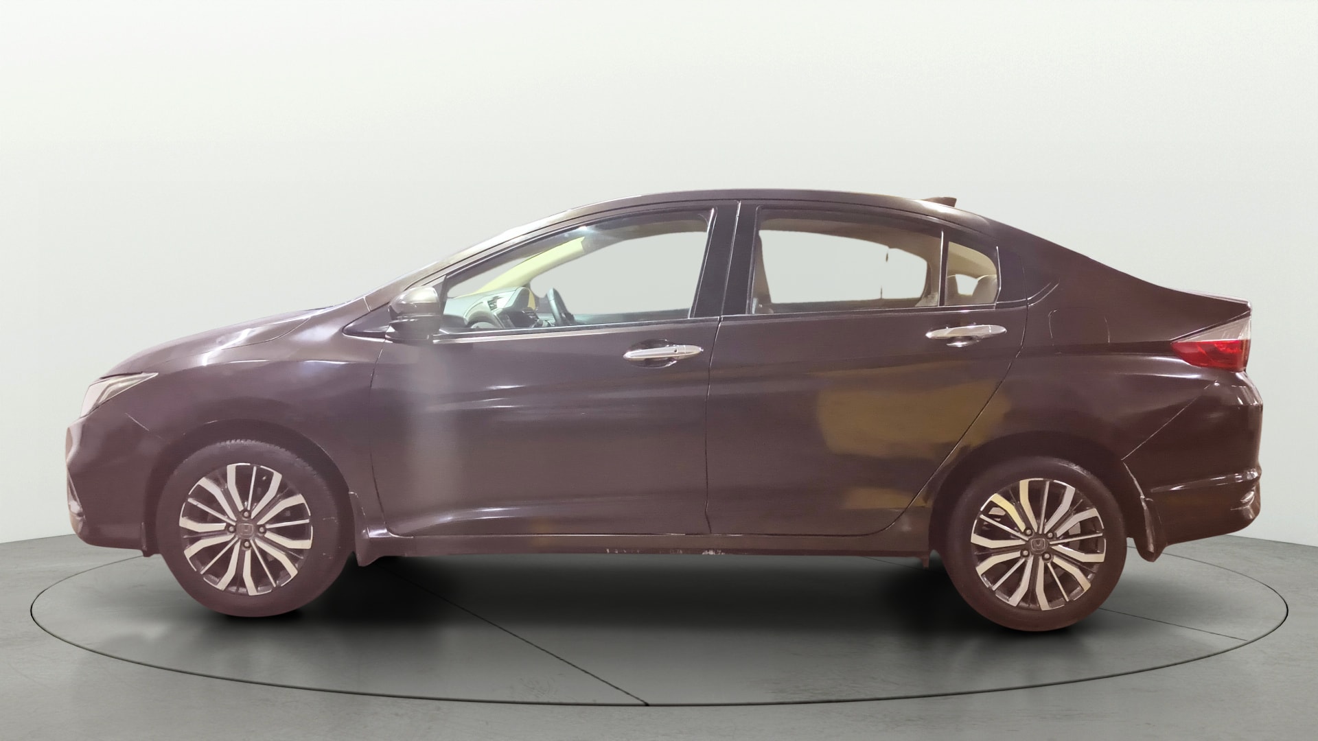 View 2019 Honda City ZX MT Diesel Anniversary Edition Image 6 Used 2019 Honda City ZX MT Diesel Anniversary Edition Image 6