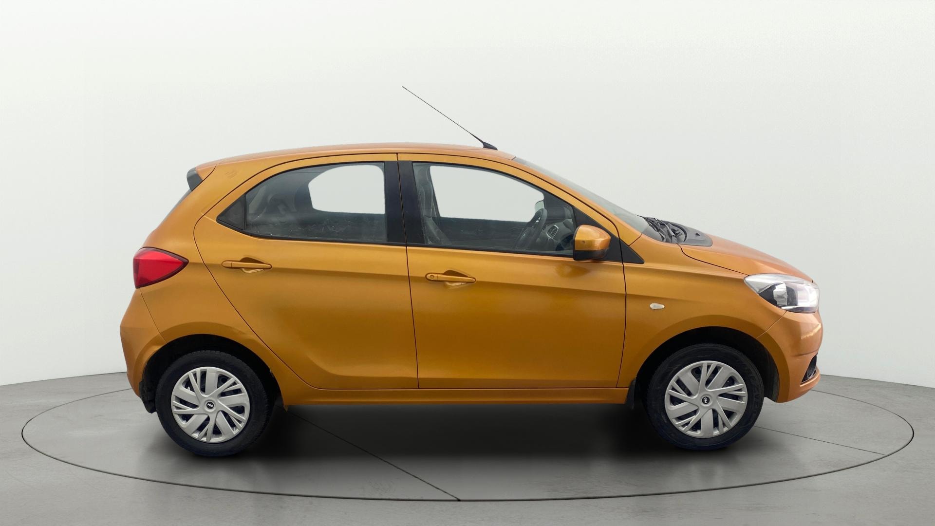 View 2016 Tata Tiago Revotorq XB Image 8 Used 2016 Tata Tiago Revotorq XB Image 8
