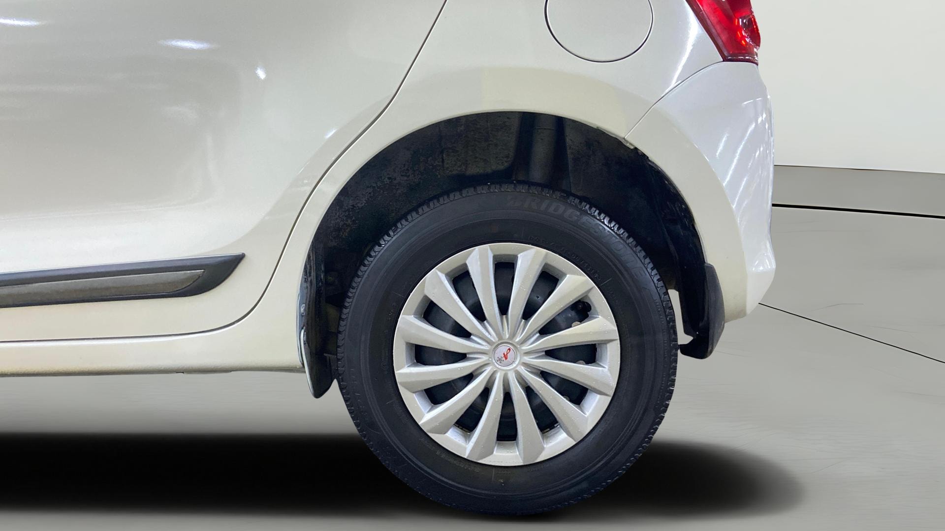 View 2019 Maruti Suzuki 1000 Base Variant Image 11 Used 2019 Maruti Suzuki 1000 Base Variant Image 11