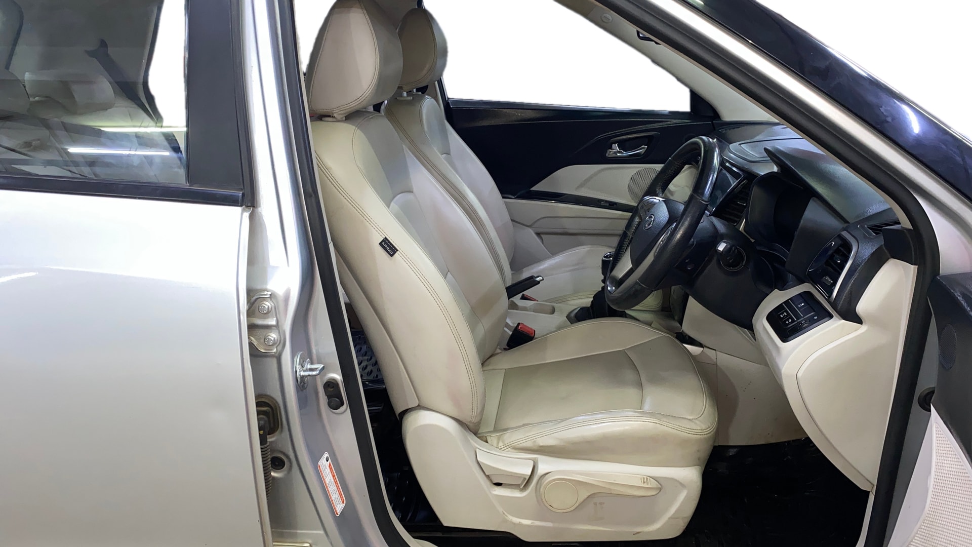 Used 2019 Mahindra XUV300 Used 2019 Mahindra XUV300