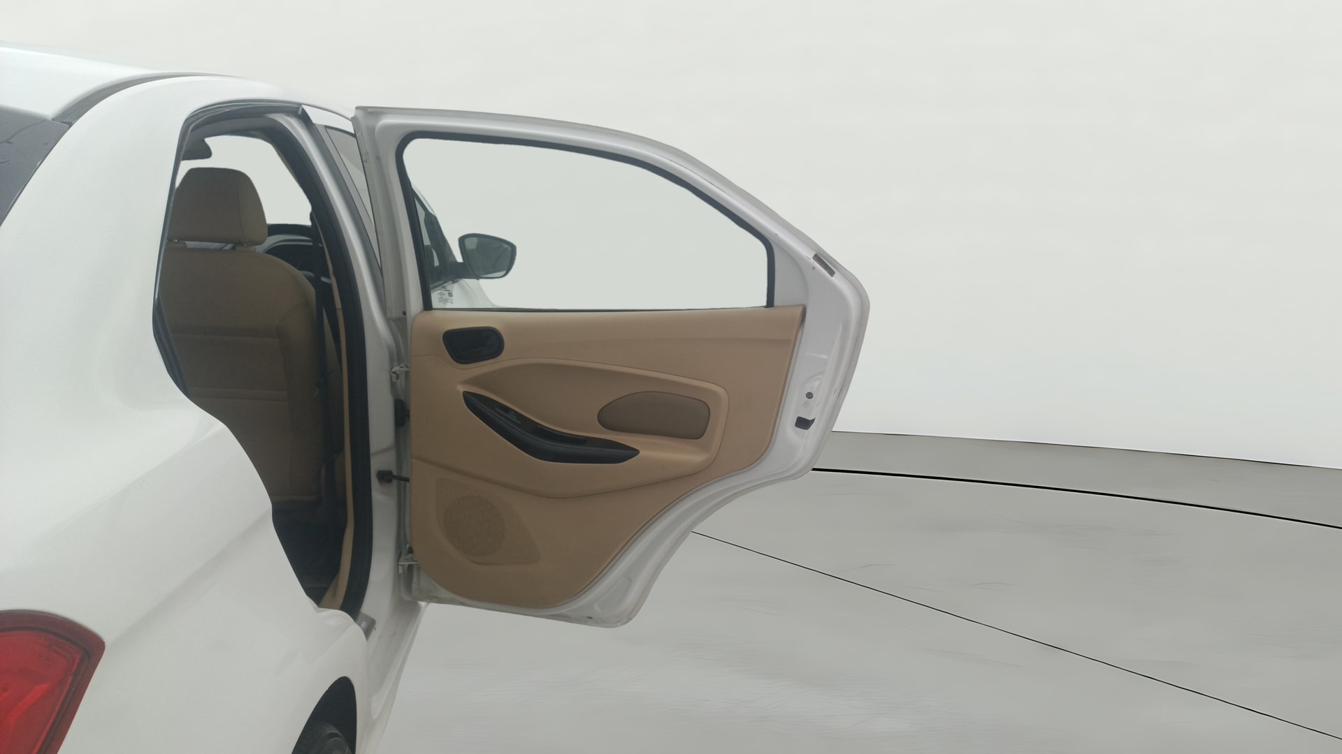 View 2015 Ford Figo Aspire 1.2P Ambiente MT BS IV Image 7 Used 2015 Ford Figo Aspire 1.2P Ambiente MT BS IV Image 7