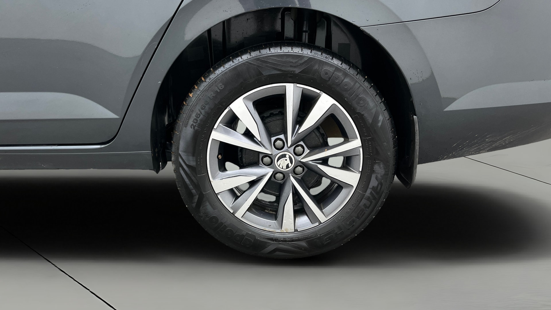View 2024 Skoda Slavia Style 1.5 TSI DSG Image 11 Used 2024 Skoda Slavia Style 1.5 TSI DSG Image 11