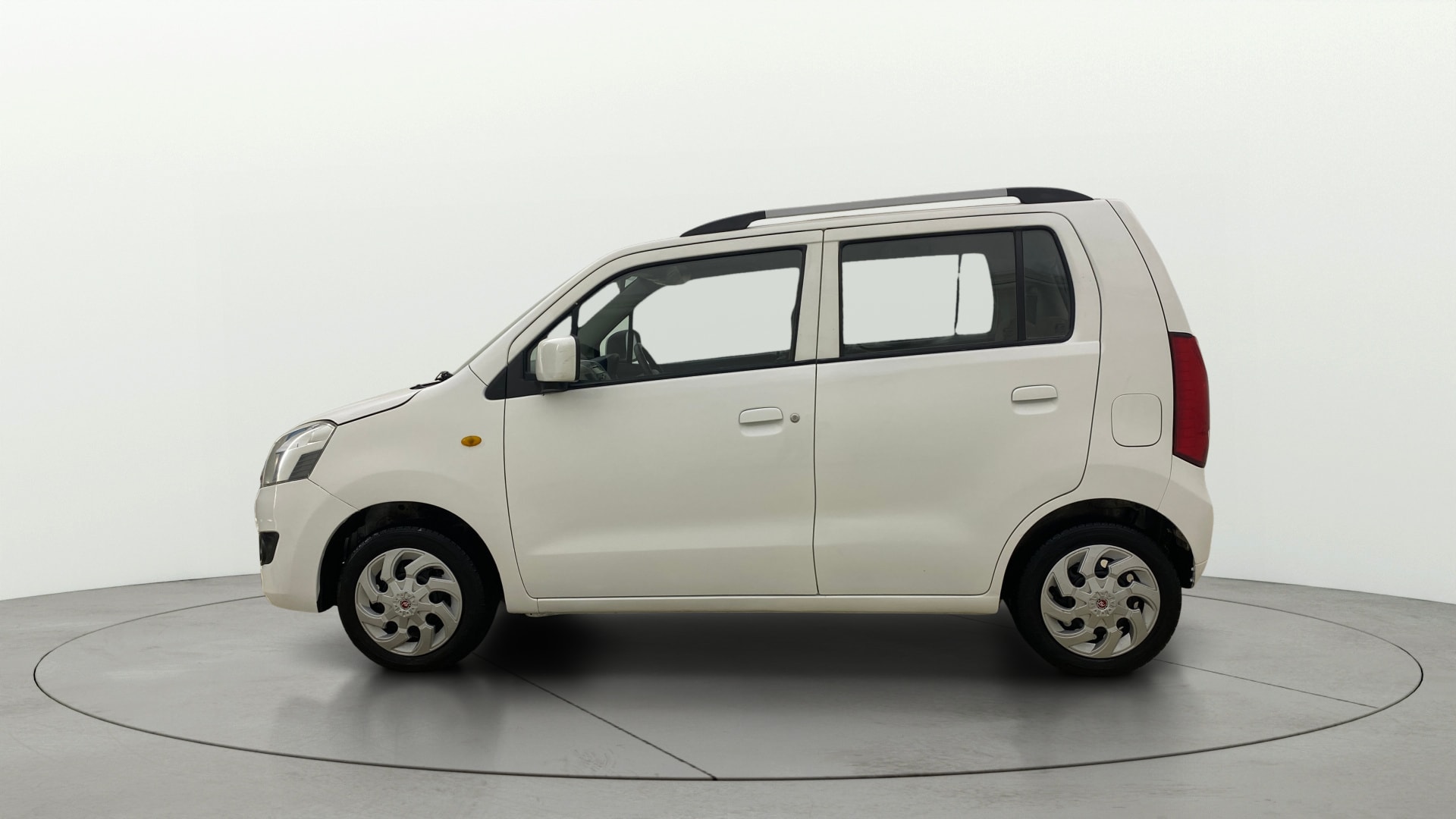 View 2015 Maruti Suzuki 1000 Base Variant Image 5 Used 2015 Maruti Suzuki 1000 Base Variant Image 5