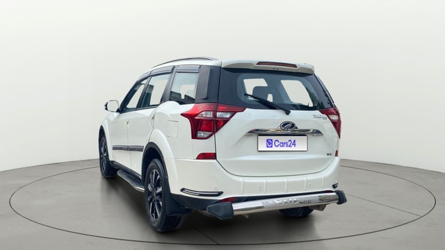 View Mahindra XUV500 Image 2 Used Mahindra XUV500 Image 2