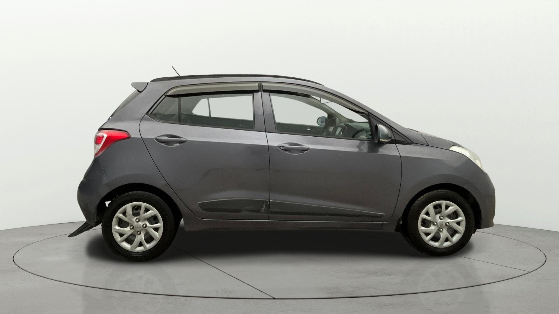 View 2019 Hyundai Grand i10 Sportz 1.2 Kappa Image 8 Used 2019 Hyundai Grand i10 Sportz 1.2 Kappa Image 8