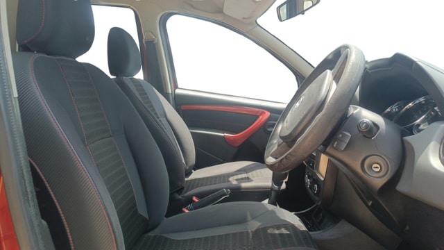 View Renault Duster Image 16 Used Renault Duster Image 16