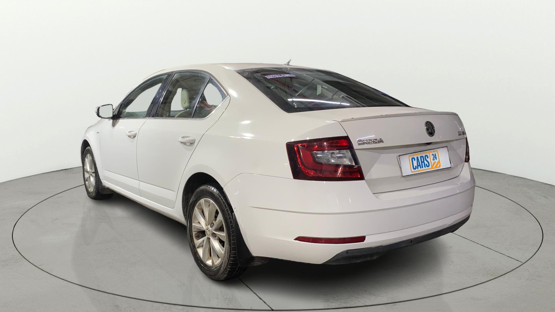 View 2019 Skoda Octavia 1.8 Style Plus TSI AT Image 2 Used 2019 Skoda Octavia 1.8 Style Plus TSI AT Image 2
