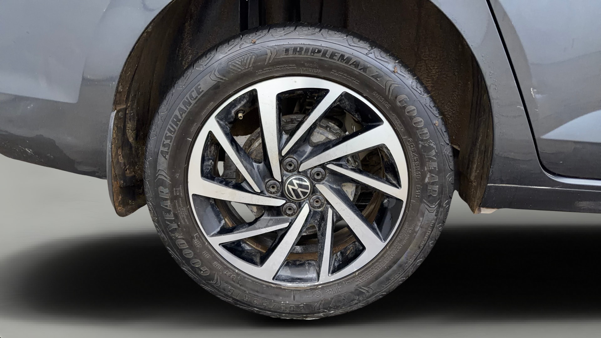 View 2023 Volkswagen Virtus Topline 1.0 TSI MT Image 33 Used 2023 Volkswagen Virtus Topline 1.0 TSI MT Image 33