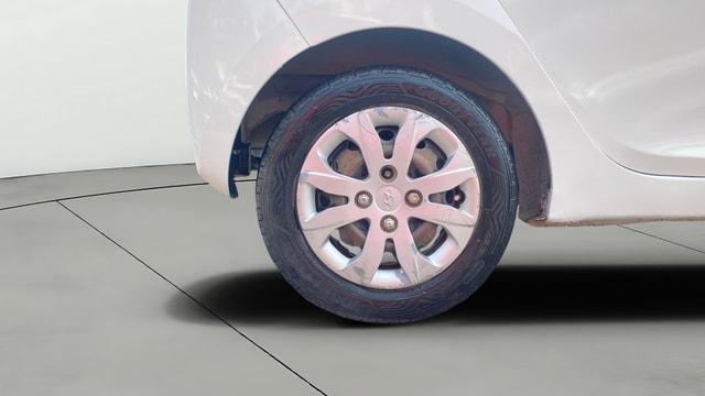 View Hyundai EON Image 23 Used Hyundai EON Image 23
