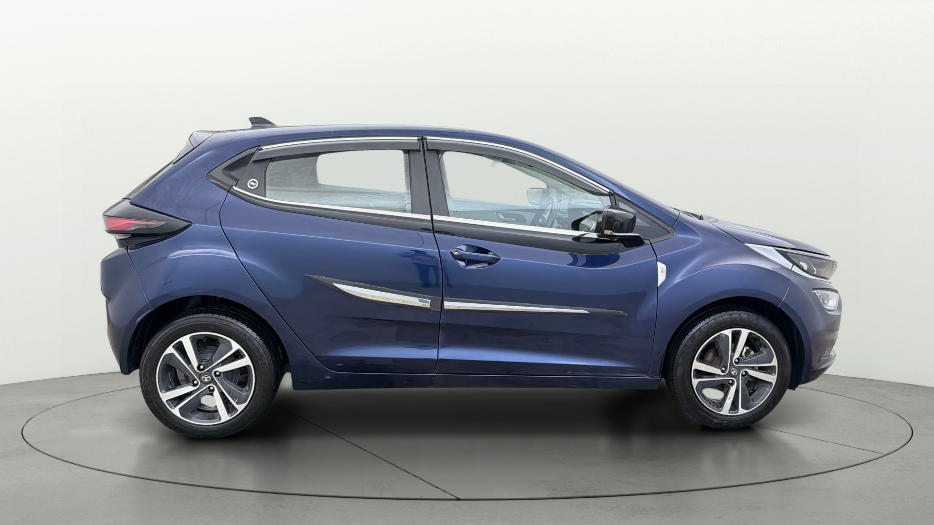 View 2023 Tata Altroz XZ Petrol Image 8 Used 2023 Tata Altroz XZ Petrol Image 8