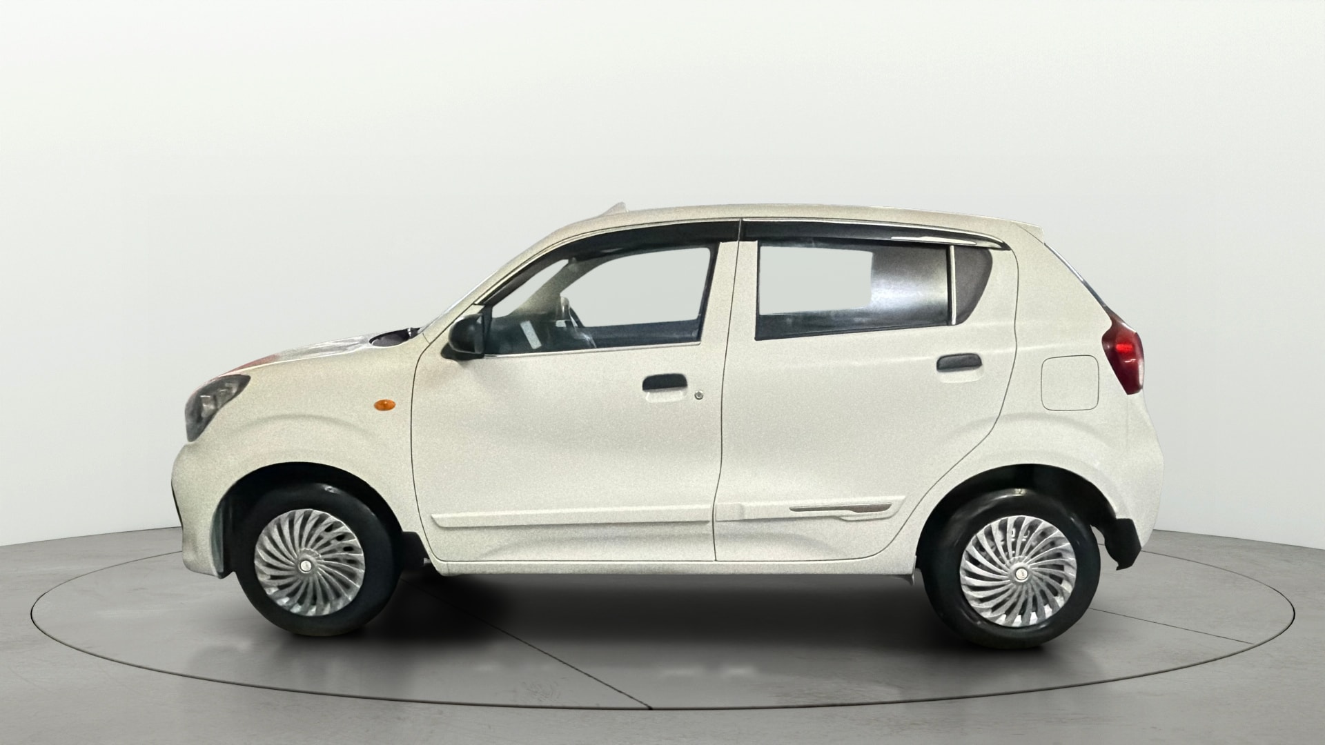 View 2024 Maruti Suzuki 1000 Base Variant Image 5 Used 2024 Maruti Suzuki 1000 Base Variant Image 5