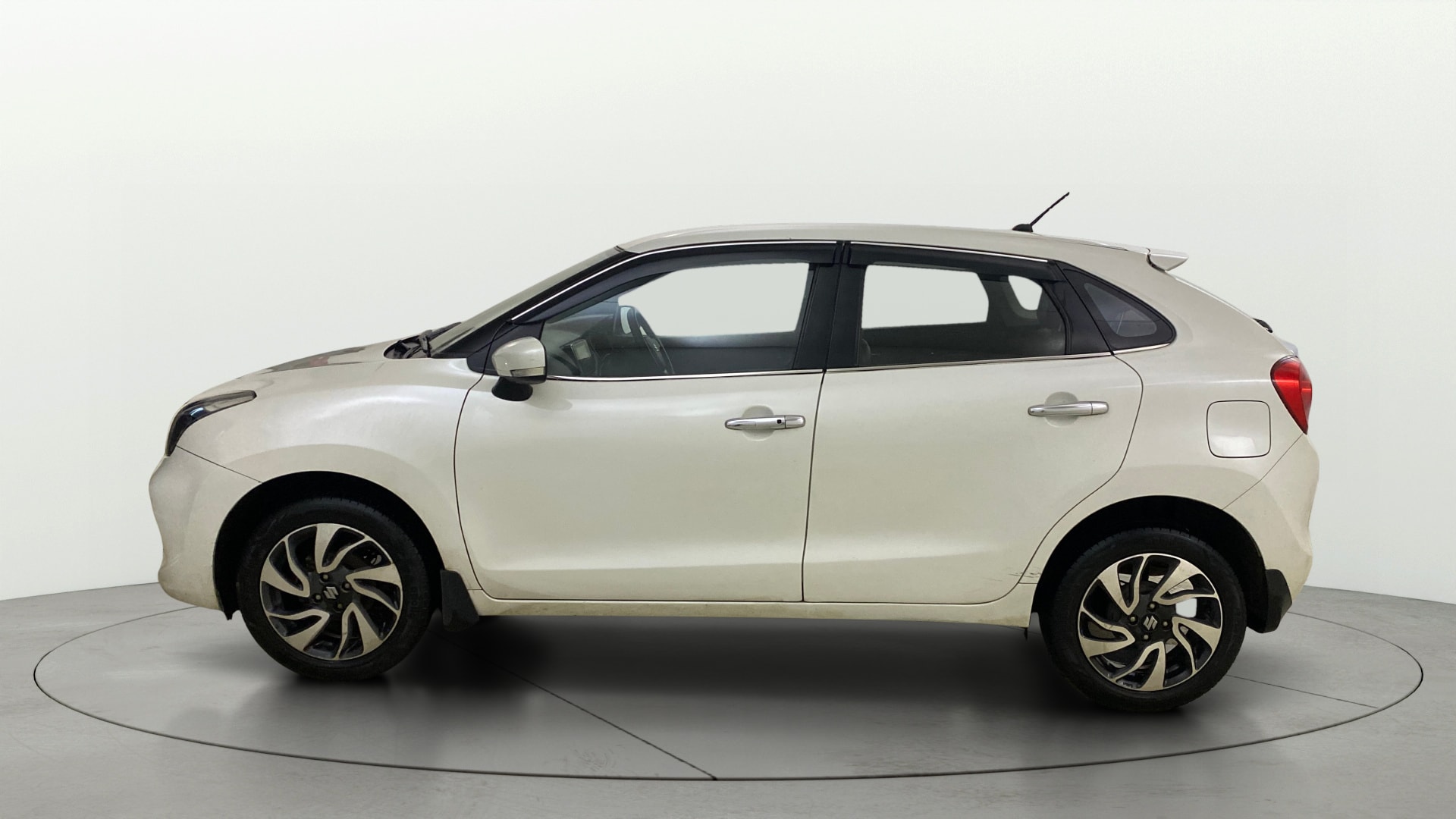 View 2021 Maruti Suzuki 1000 Base Variant Image 5 Used 2021 Maruti Suzuki 1000 Base Variant Image 5