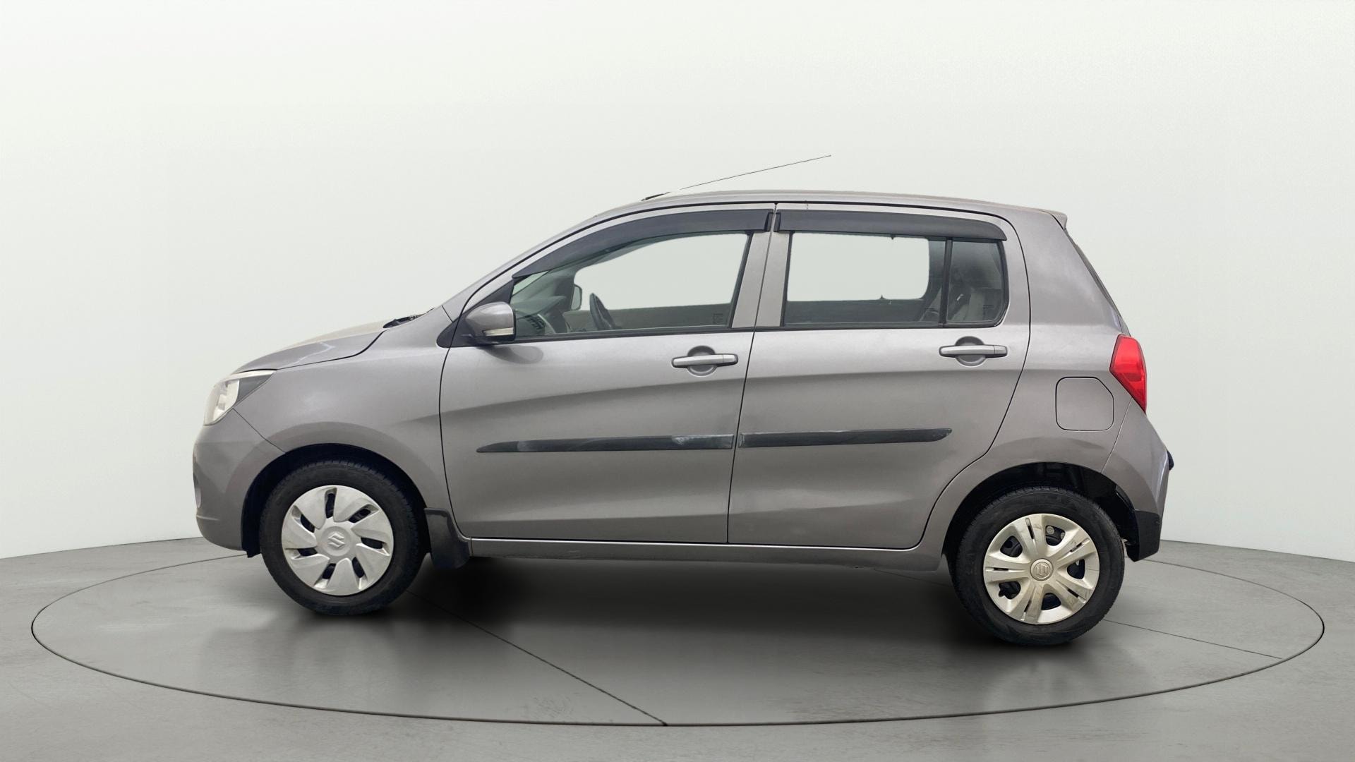 View 2017 Maruti Suzuki 1000 Base Variant Image 5 Used 2017 Maruti Suzuki 1000 Base Variant Image 5