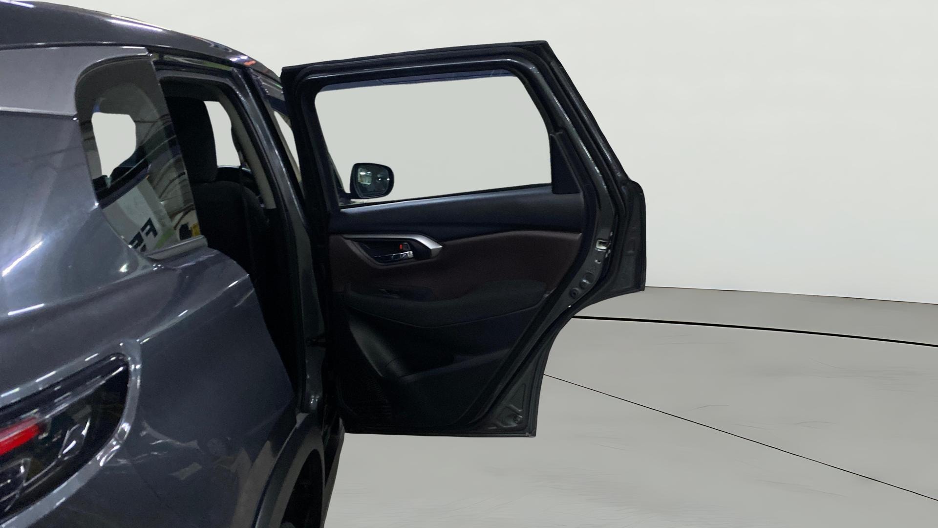 View 2025 Maruti Suzuki 1000 Base Variant Image 5 Used 2025 Maruti Suzuki 1000 Base Variant Image 5