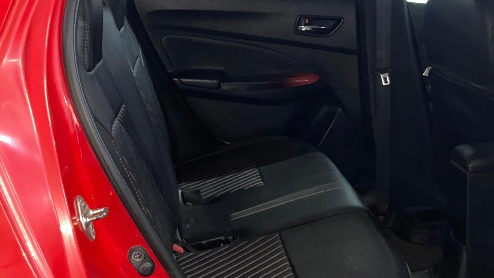 View 2018 Maruti Suzuki 1000 Base Variant Image 29 Used 2018 Maruti Suzuki 1000 Base Variant Image 29