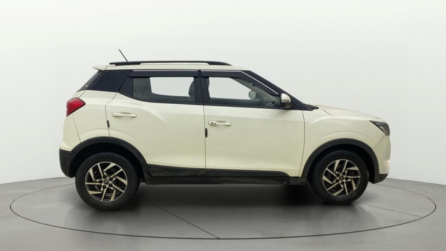 View Mahindra XUV300 Image 8 Used Mahindra XUV300 Image 8