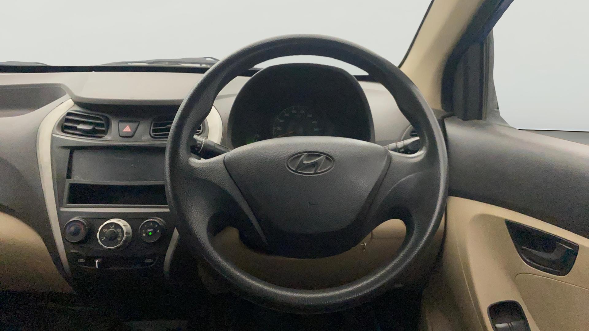 View 2013 Hyundai EON Era Plus Image 21 Used 2013 Hyundai EON Era Plus Image 21