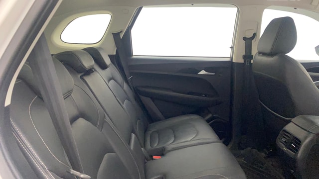 View MG Hector Image 36 Used MG Hector Image 36