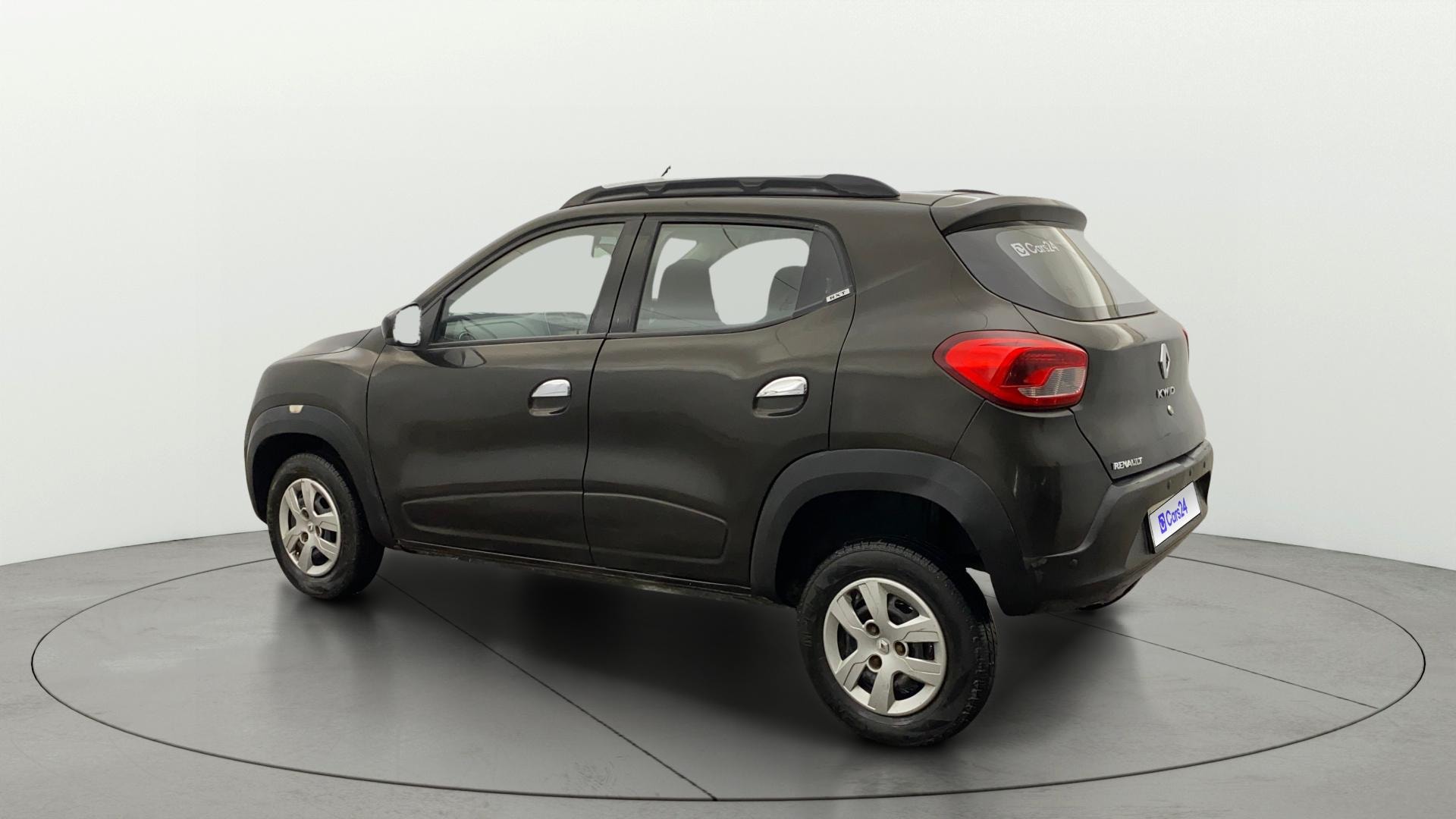View 2018 Renault Kwid RXT 1.0 Image 2 Used 2018 Renault Kwid RXT 1.0 Image 2
