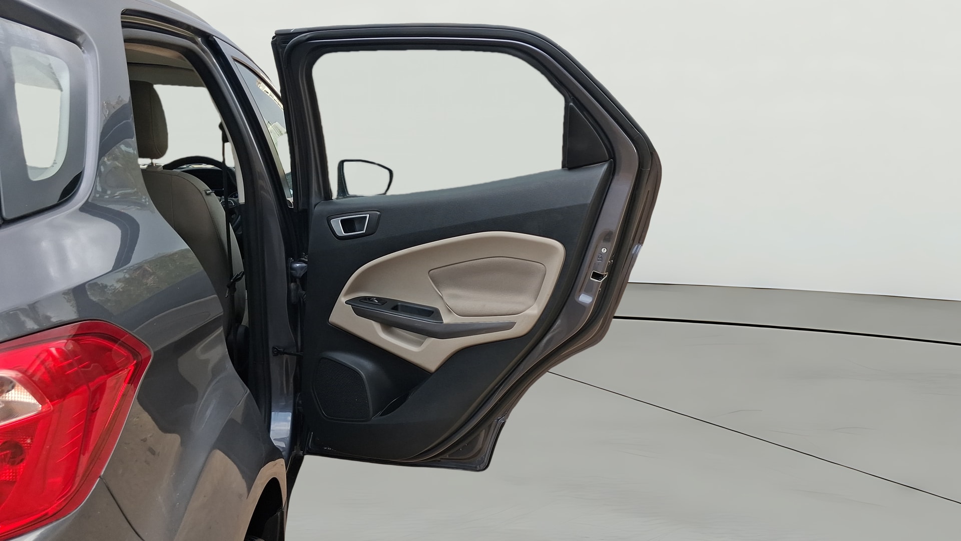 View 2020 Ford EcoSport 1.5 TDCi Diesel Ambiente BS IV Image 5 Used 2020 Ford EcoSport 1.5 TDCi Diesel Ambiente BS IV Image 5