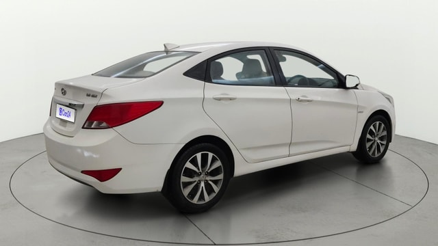 View Hyundai Verna Image 42 Used Hyundai Verna Image 42